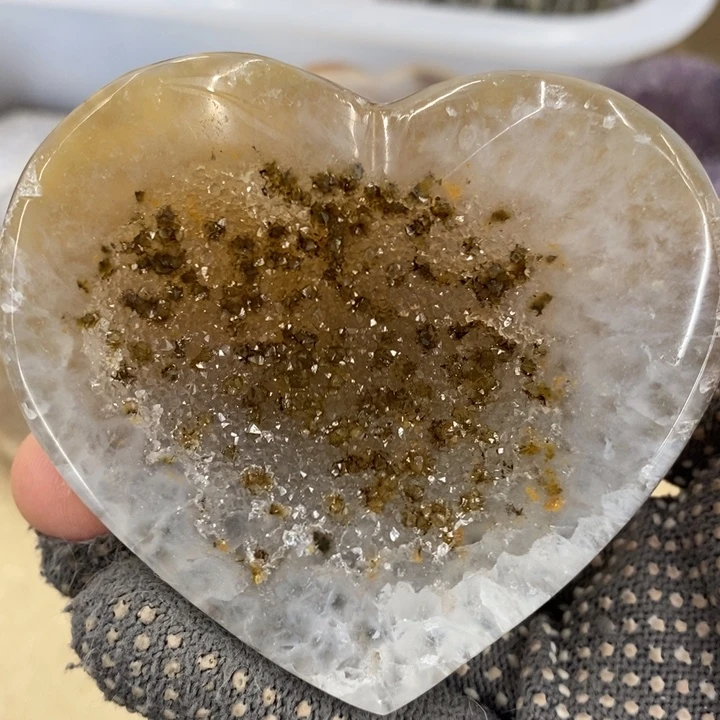 紫晶未镶嵌珠宝半成品
