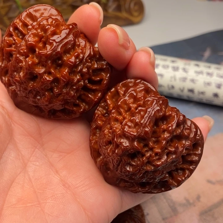 草***飞核桃麒麟纹大官帽麒麟纹