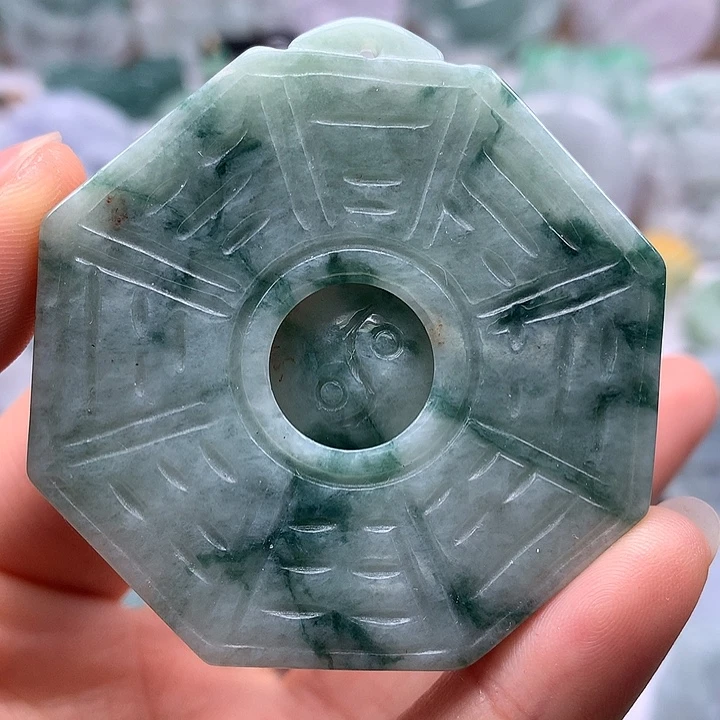 翡翠未镶嵌颈饰大八卦两面工艺福利