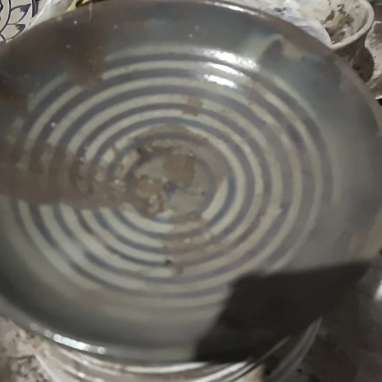 瓷三足盘子！………………