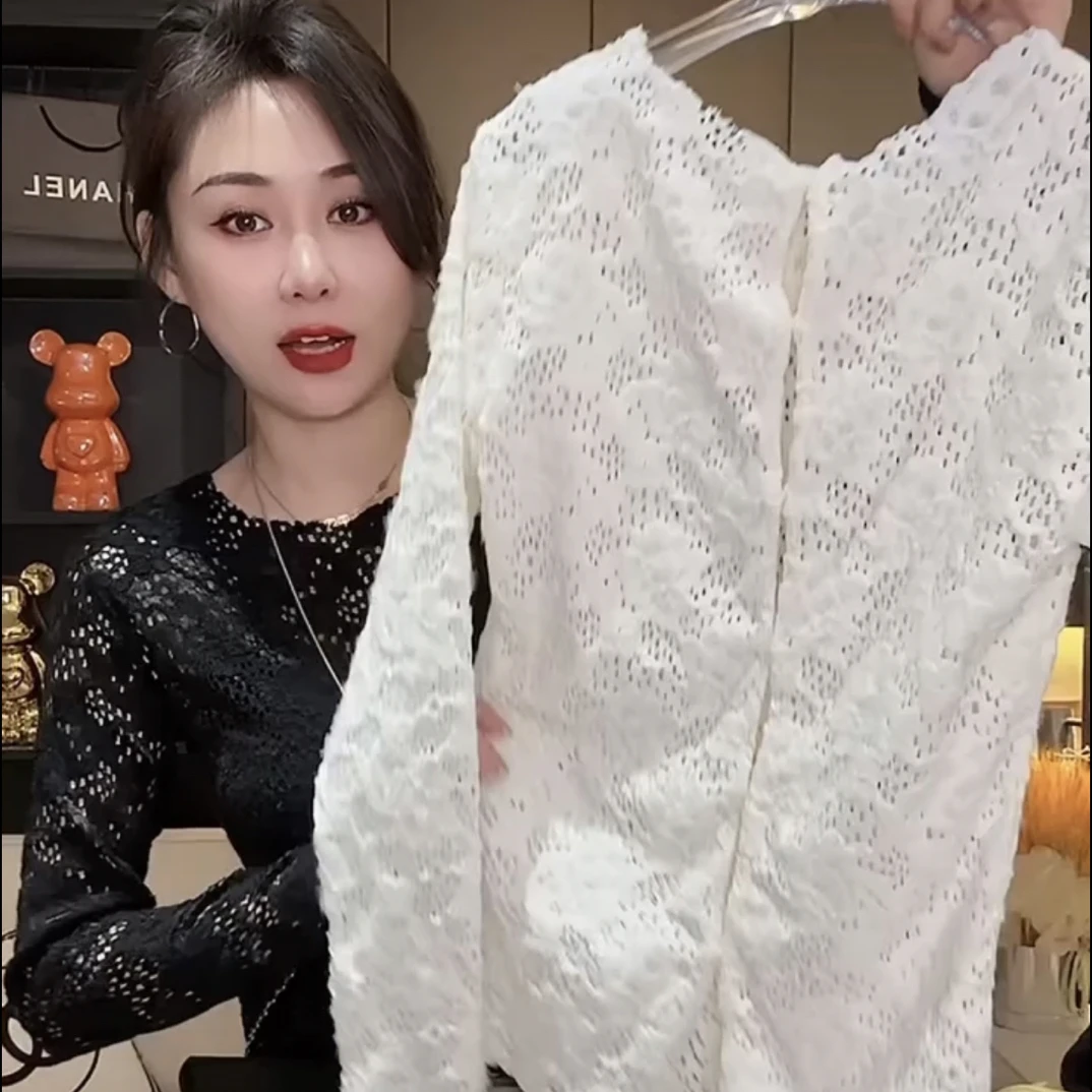 欧洲站2025新款欧货韩版女圆领镂空钩花洋气减龄女神范显瘦打底衫