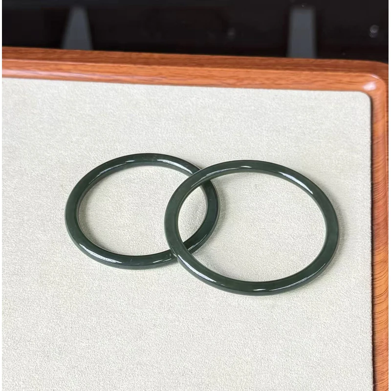 且末蓝叮当镯·天然和田玉（多样性发其一）