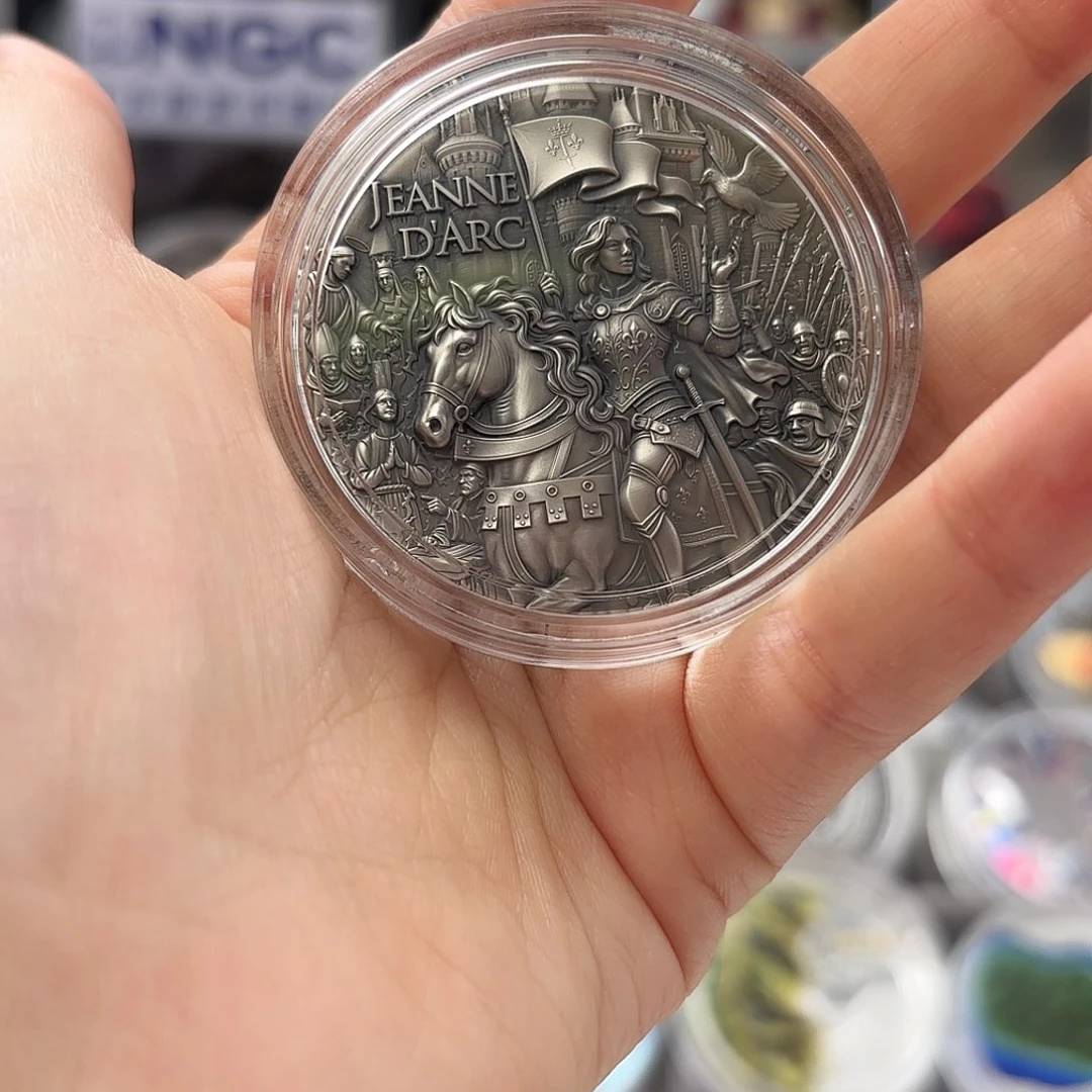 午***夜纯银圣女贞德银币高浮雕2025年2盎司