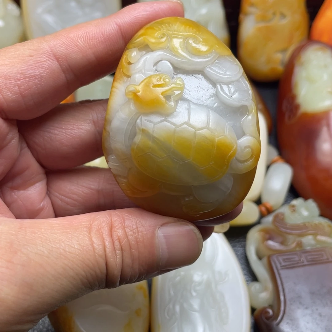 和田玉未镶嵌挂件