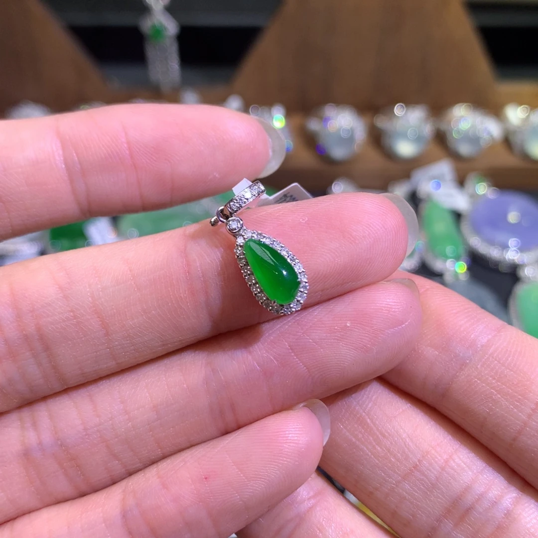 翡翠18K金镶嵌吊坠(不含链)
