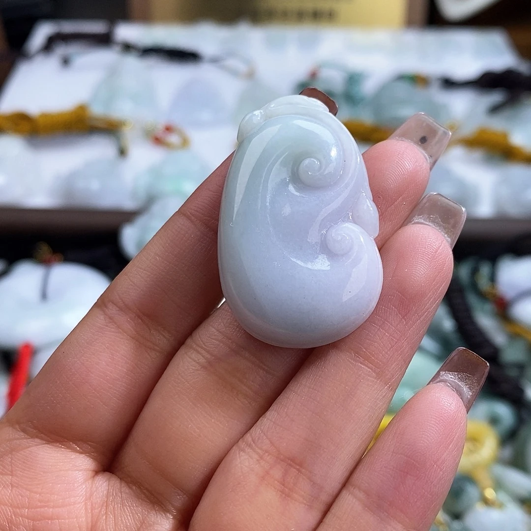 翡翠未镶嵌颈饰4716