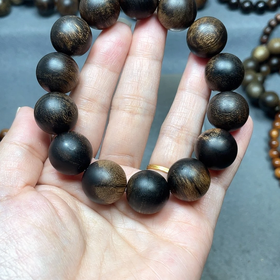 沉香手串白棋瘤疤1.6