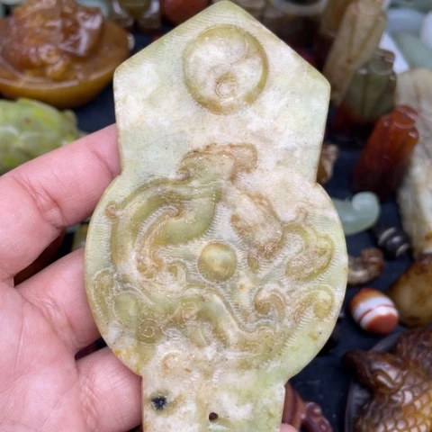 蛇纹石玉未镶嵌颈饰62