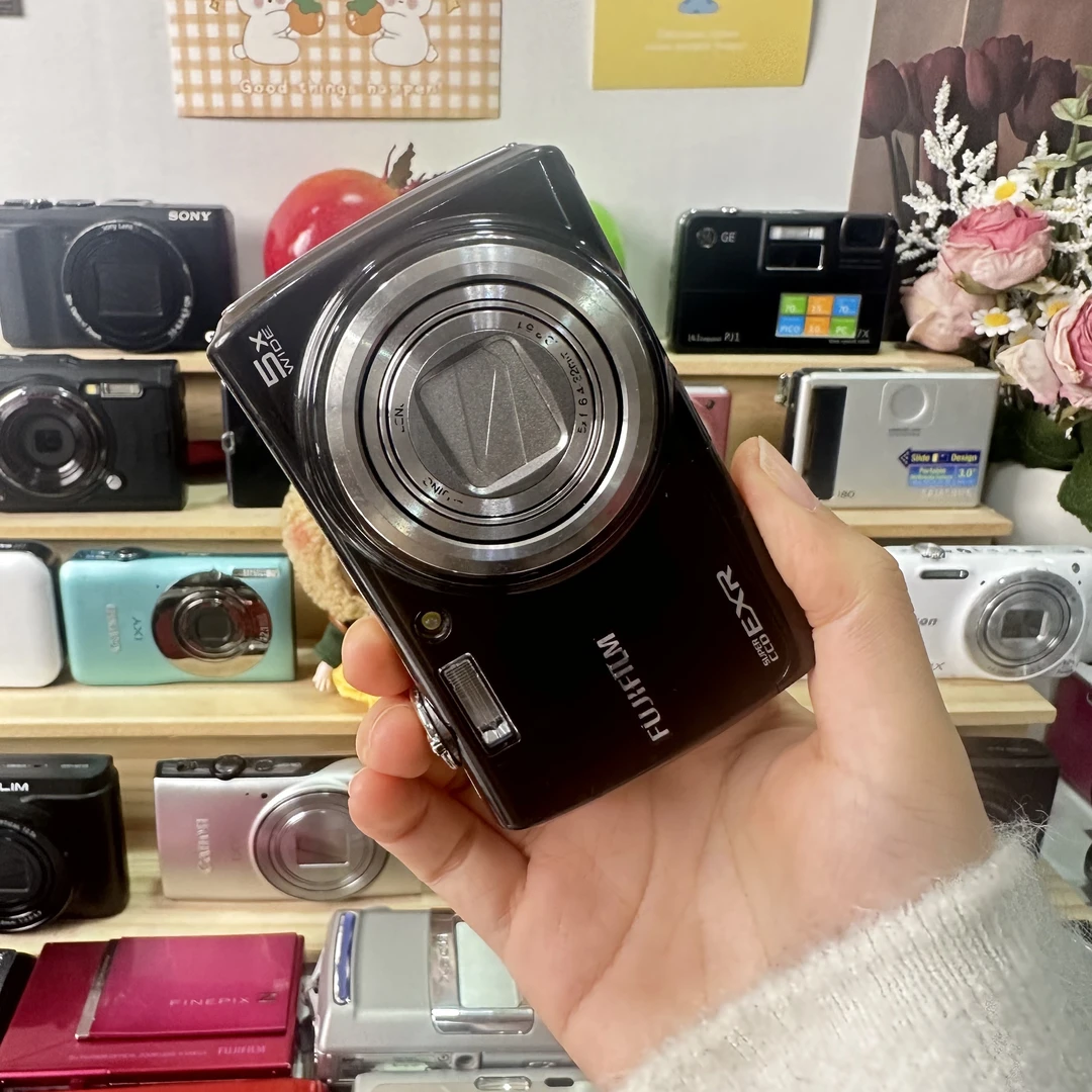 9新 Fujifilm/富士 富士f200exr黑色1200万5倍色彩质感很棒