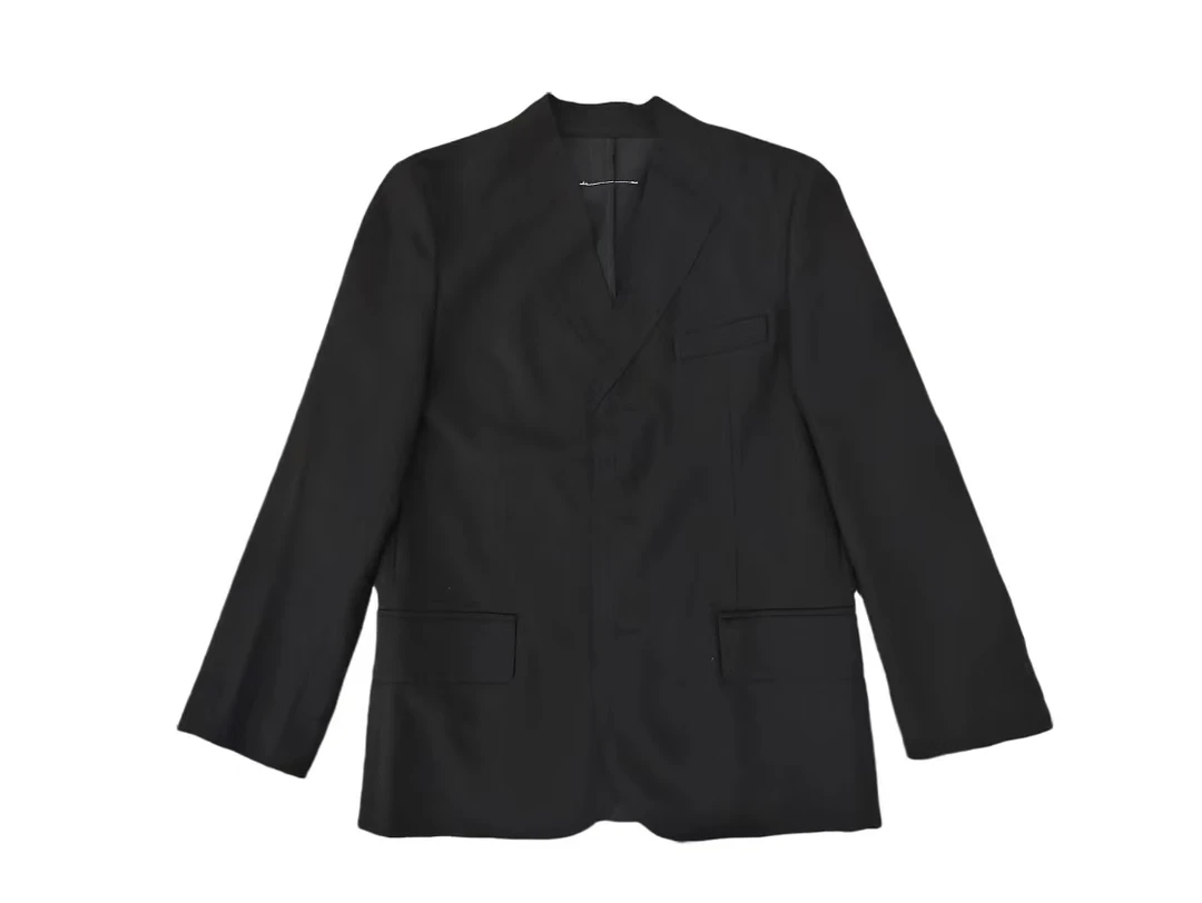 女装；76435假翻领毛边西装