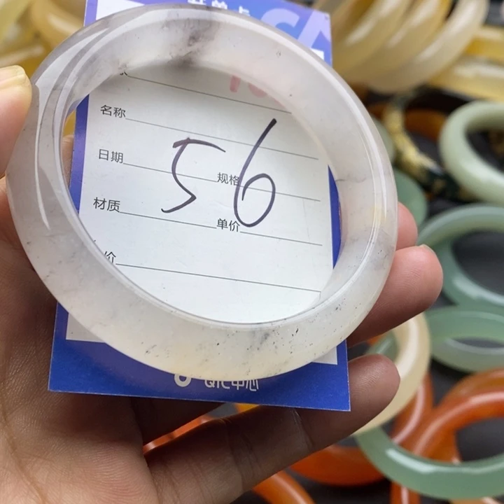 未镶嵌手镯石英质玉
