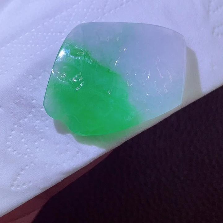 翡翠18K金镶嵌颈饰翡翠