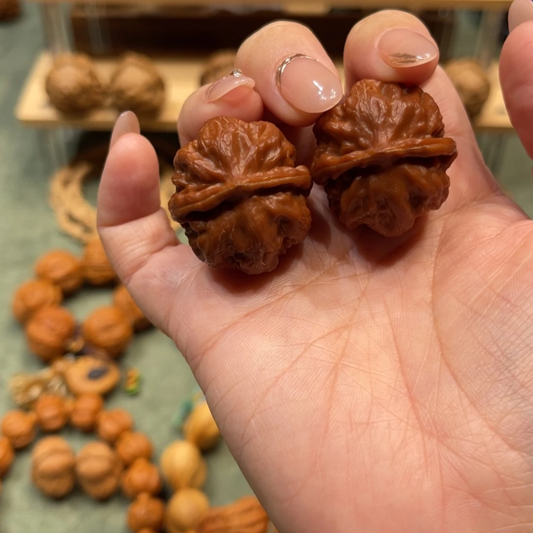 文玩核桃把件老树霸王筋