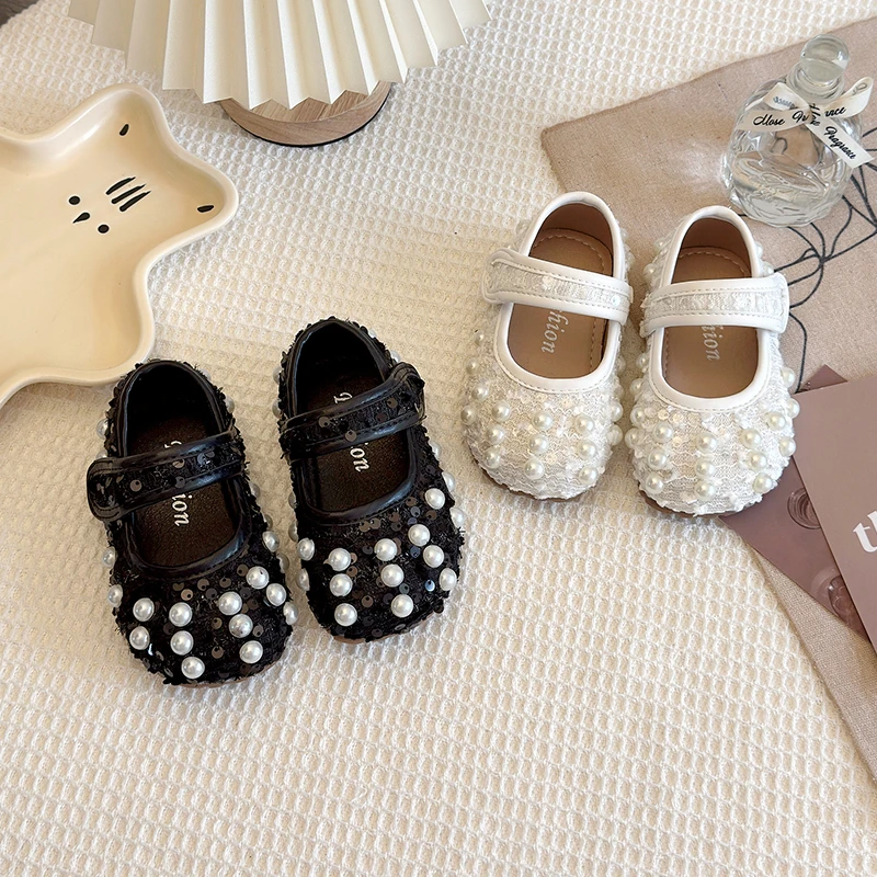 女童公主皮鞋2025春秋新款女孩软底防滑珍珠时尚洋气女宝亮片单鞋
