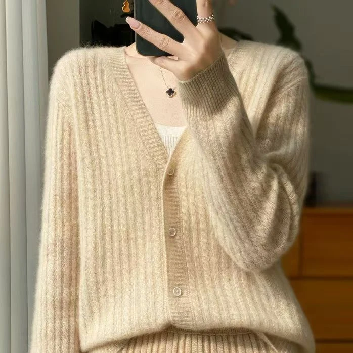 【茶芙巷】七针单股283重磅扭花V领羊毛开衫【YJL】