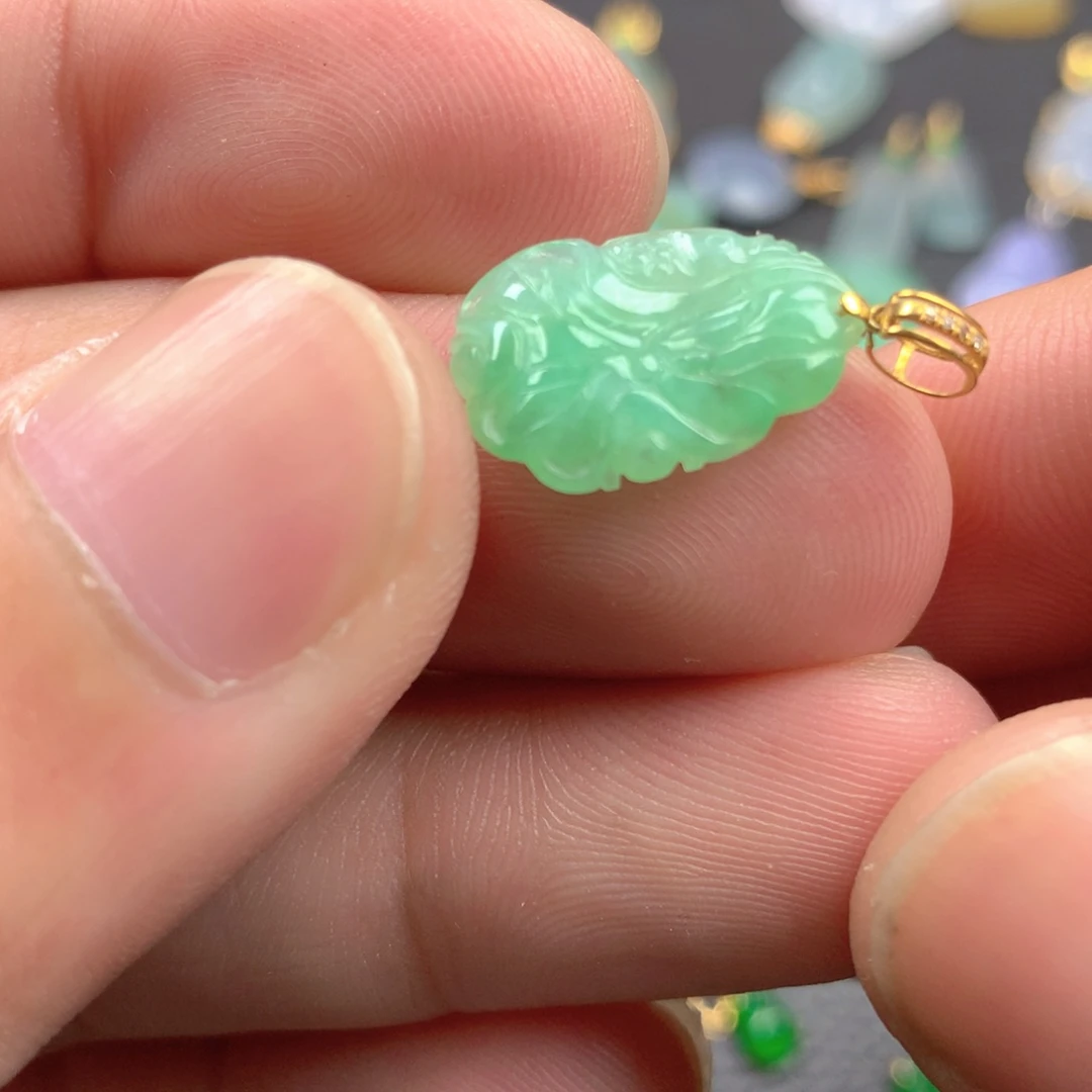 【闪购商品】颈饰18K金镶嵌翡翠翡翠