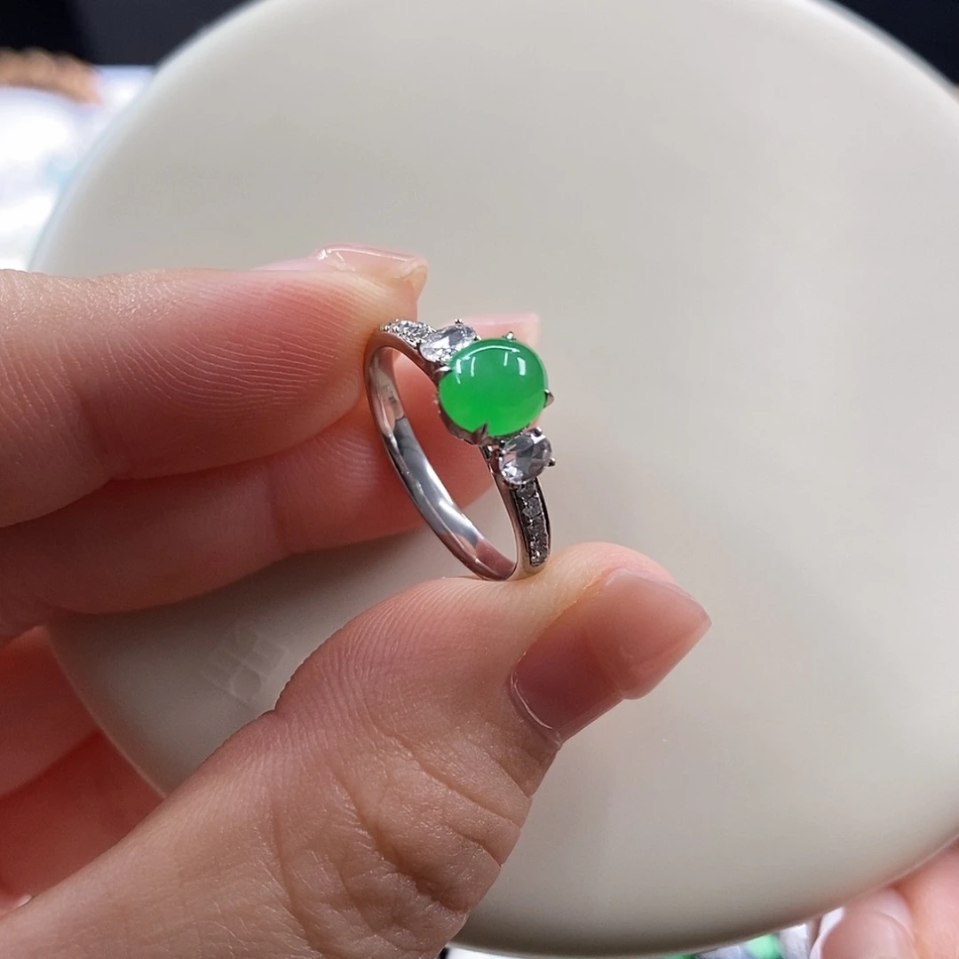 散珠翡翠甜阳绿蛋面特价