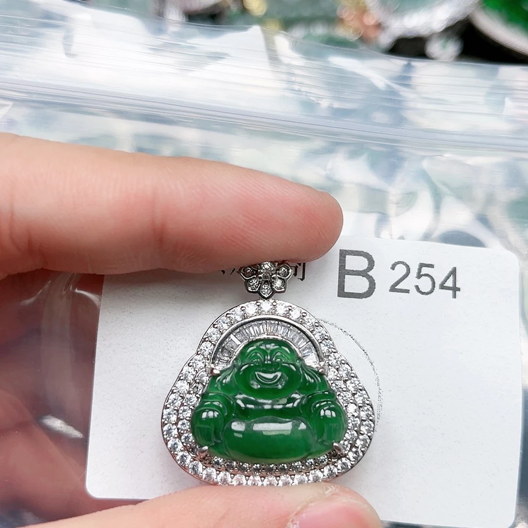 翡翠颈饰未镶嵌翡翠254