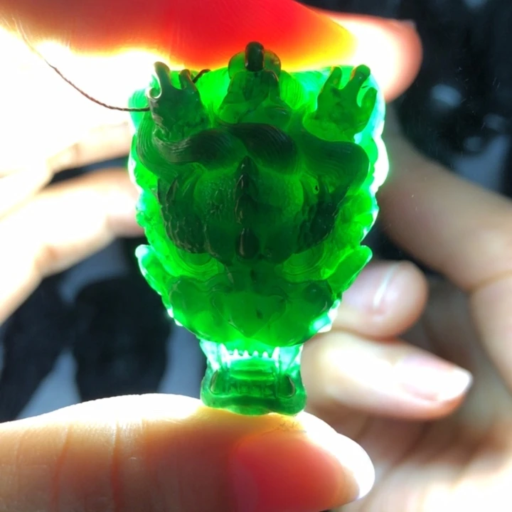 定制翡翠未镶嵌龙头
