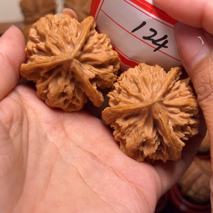 文玩核桃吊坠44全品帝王奔124