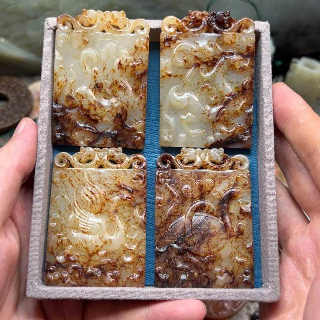 和田玉未镶嵌挂件山**遥