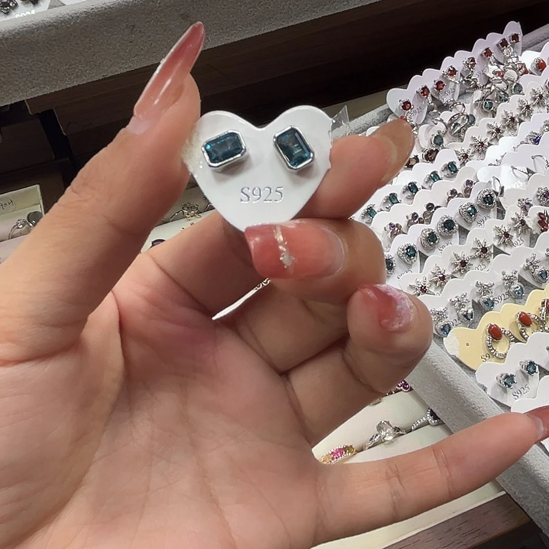 水晶手链未镶嵌嗡**?耳钉