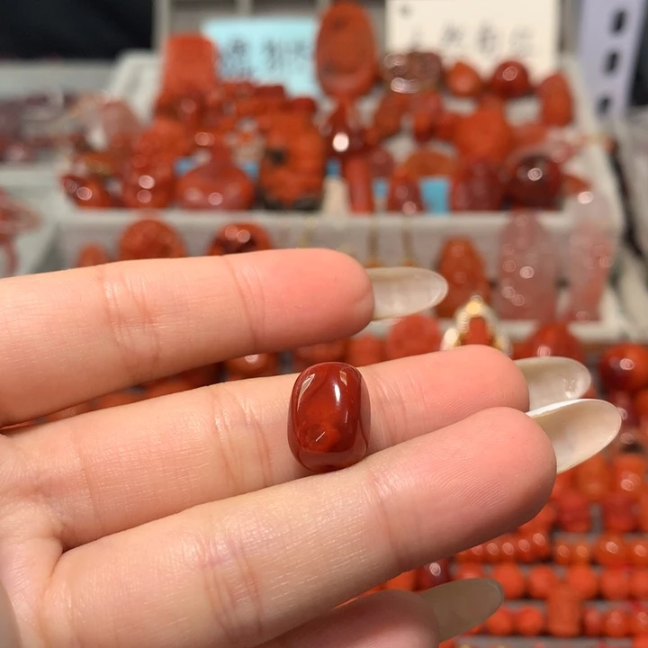 【闪购商品】未镶嵌随型微瑕放漏南红玛瑙麦****者