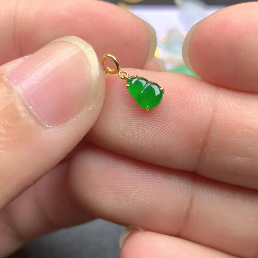 【闪购商品】颈饰18K金镶嵌翡翠翡翠