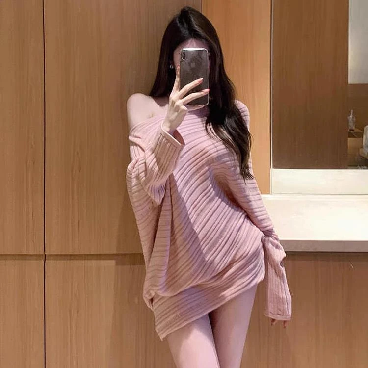 轻奢网红款粉桃奶芙 慵懒风粉色针织衫女设计肌理感套头露肩上衣