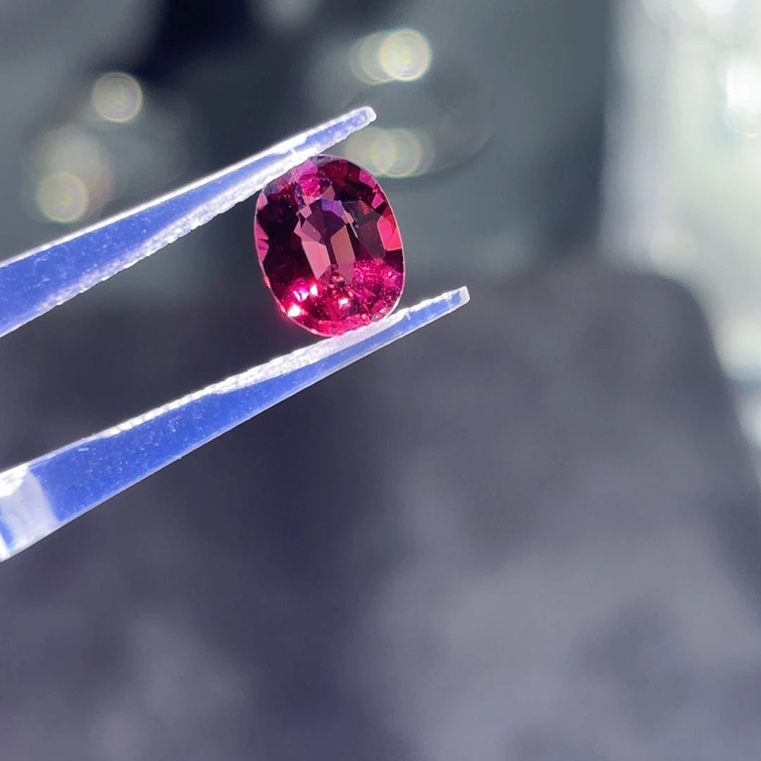 碧玺裸石未镶嵌1.62克拉