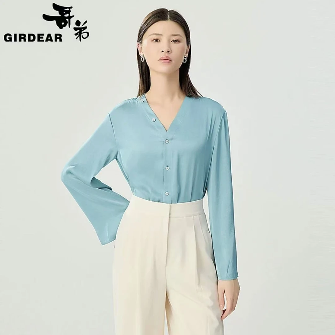 哥弟品质女装经典百搭舒适通勤时尚倾国V领素面色丁衬衫130002