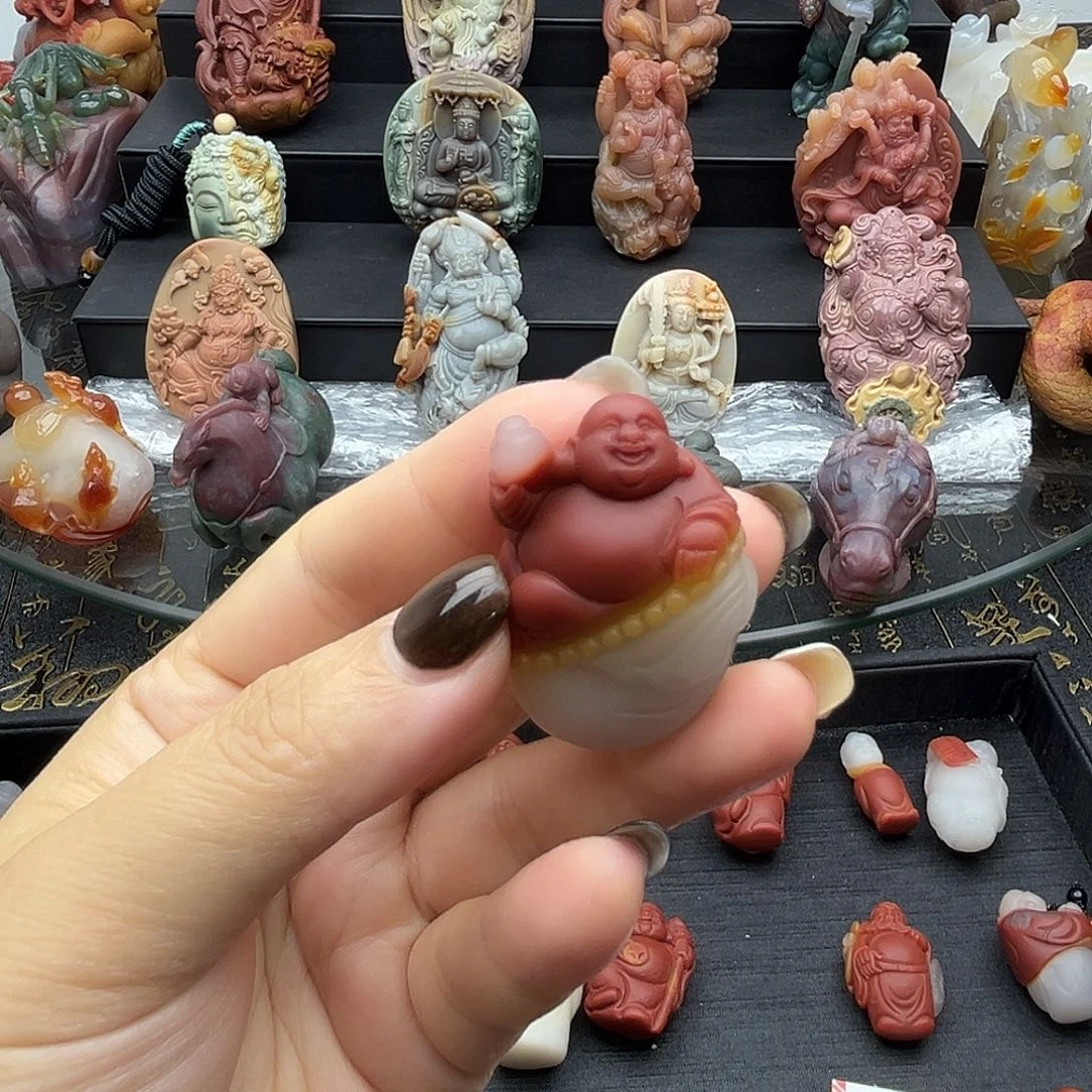 石英质玉未镶嵌颈饰