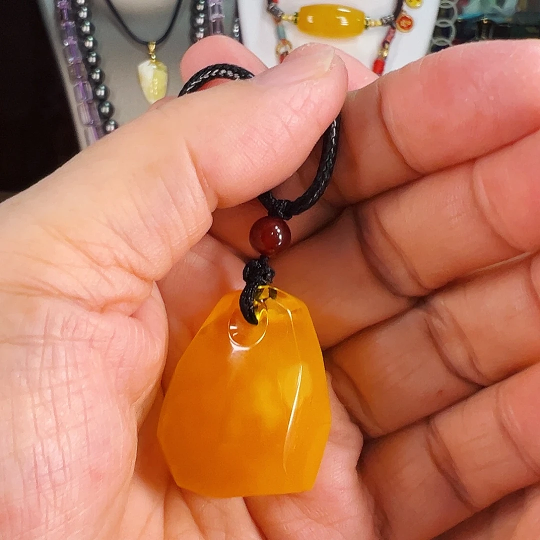 蜜蜡未镶嵌颈饰琥珀蜜蜡焦皮料鸡油红多棱形吊坠
