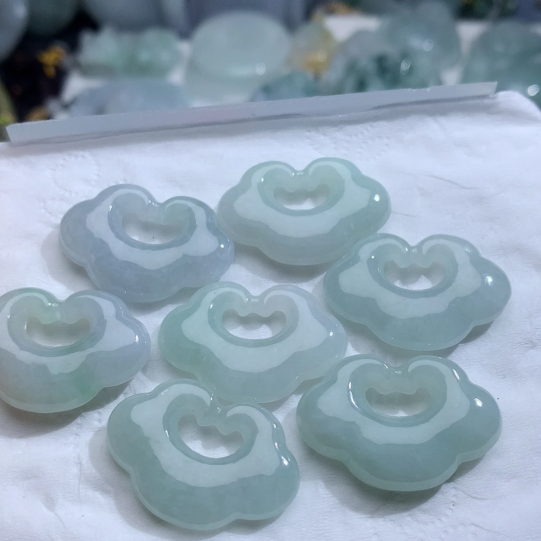 翡翠未镶嵌颈饰，多样性发其一！