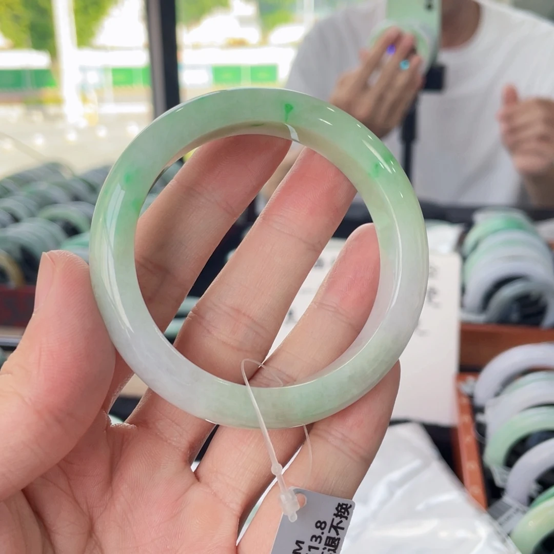 未镶嵌手镯翡翠55