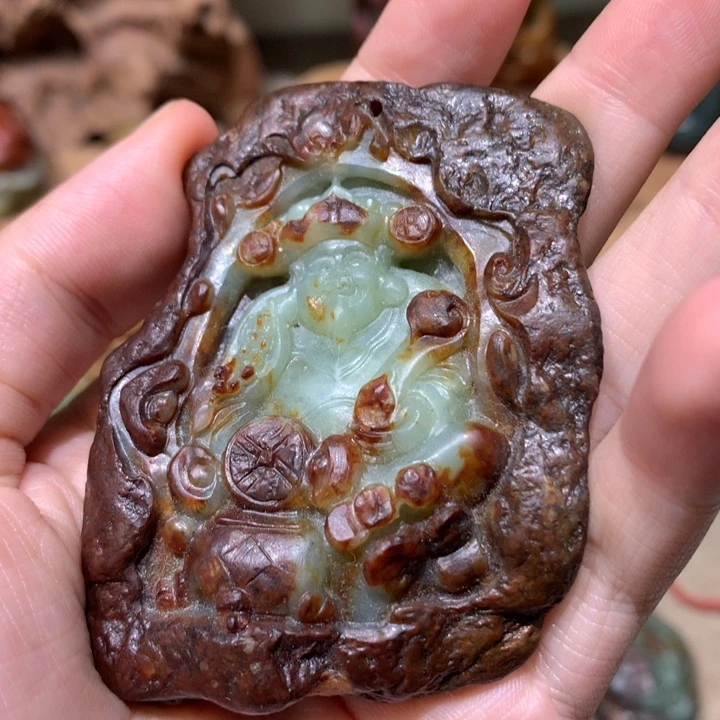 未镶嵌岫岩河磨玉（透闪石质玉）挂件