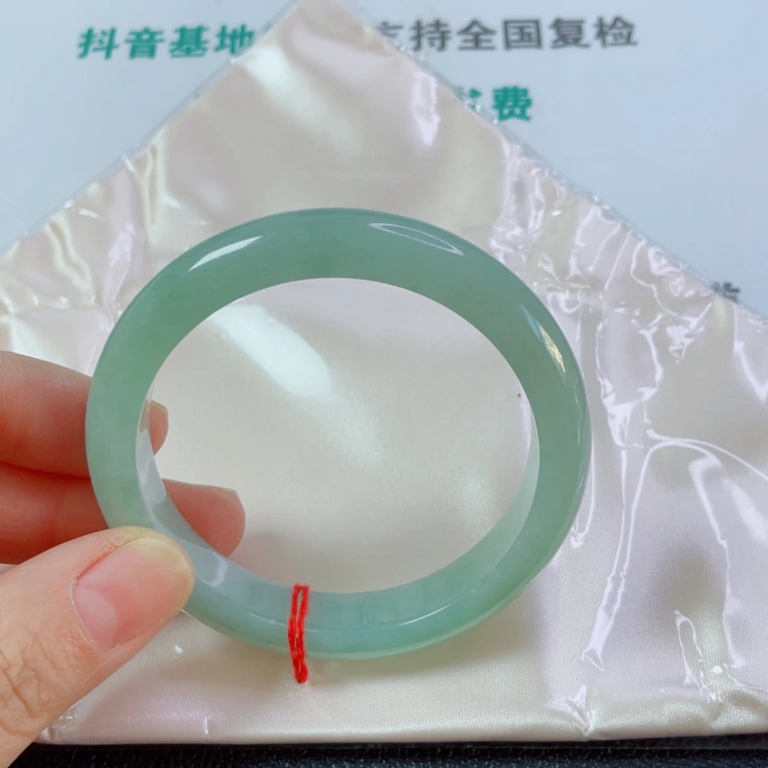 翡翠未镶嵌手镯圈口57宽12厚8.6