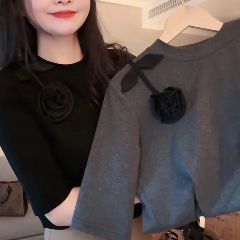 阿黎精选-------早秋设计款圆领玫瑰花中袖上衣
