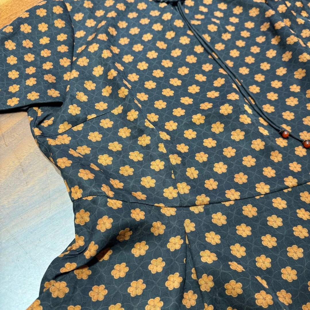 CHEN HENG 太阳 100%桑蚕丝香云纱花萝小衫