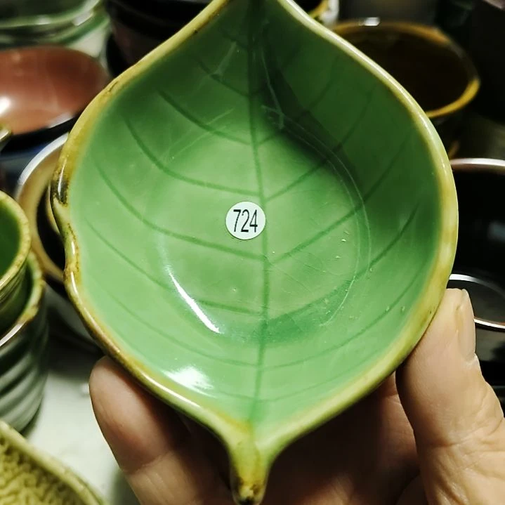 瓷片五厂，七厂，瓷器摆件，瓷片！都有微瑕疵。