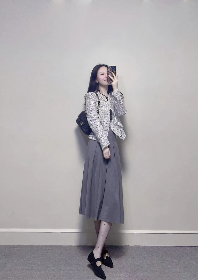 2025秋冬新款法式小香粗花呢外套女夹克气质名媛上衣半身裙三件套