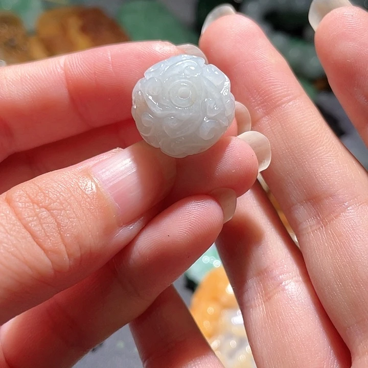 颈饰未镶嵌翡翠天