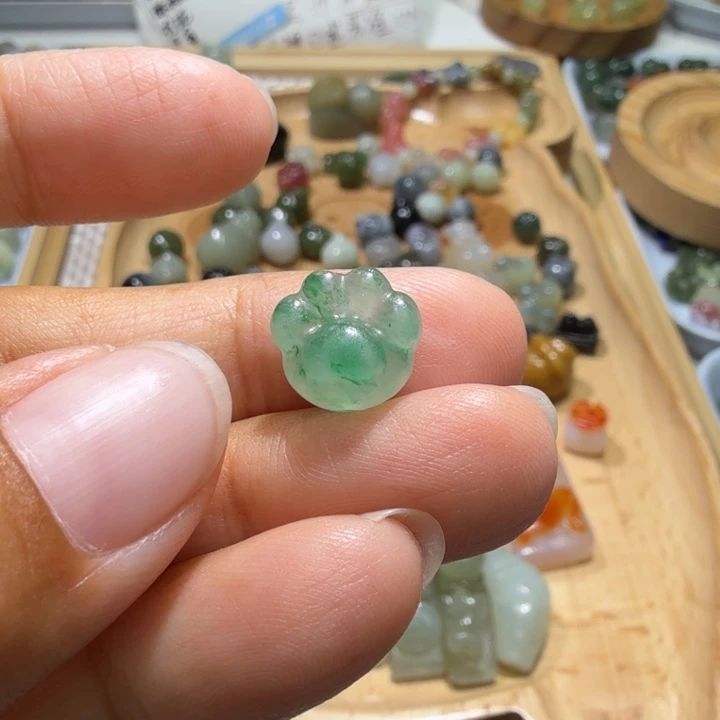 和田玉未镶嵌珠宝半成品