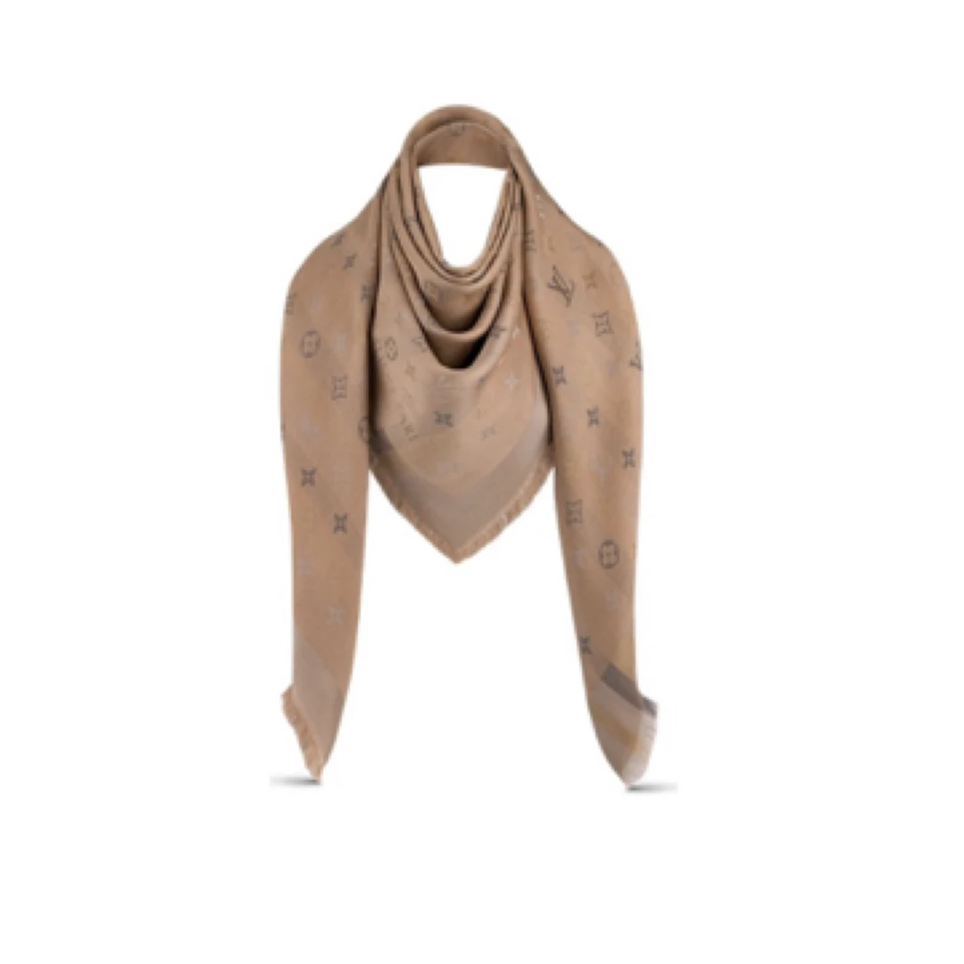 99新 LouisVuitton/路易威登  经典老花披肩米色/143*143/A00965