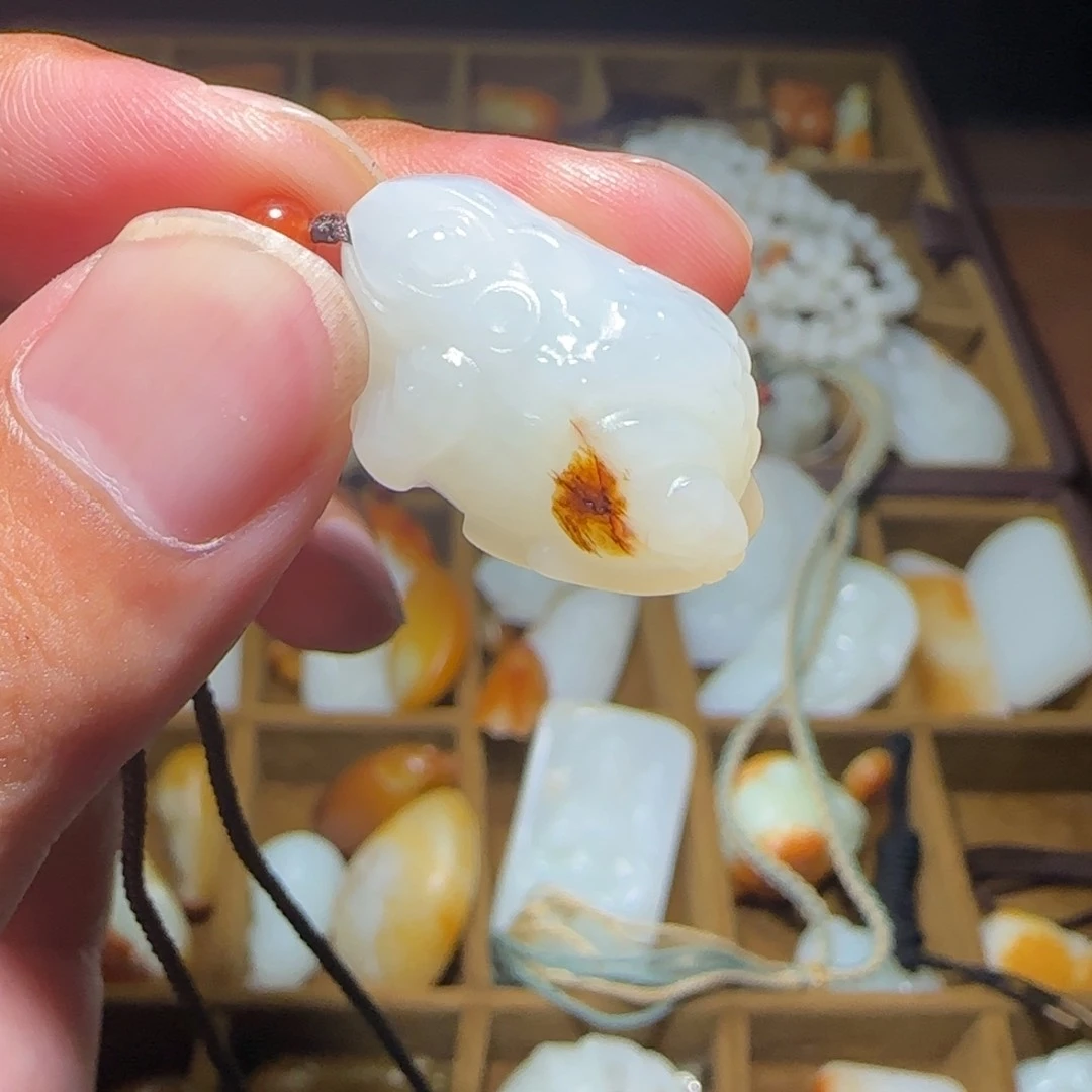 和田玉未镶嵌挂件