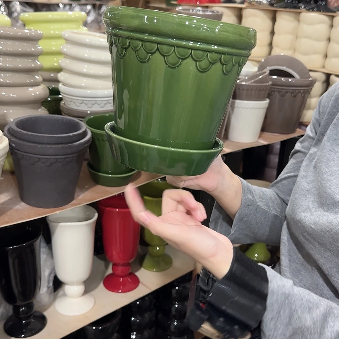 b2绿色带托花盆花盆花盆