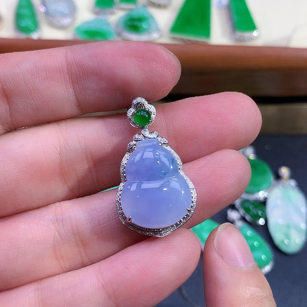 福***星翡翠18K金镶嵌颈饰