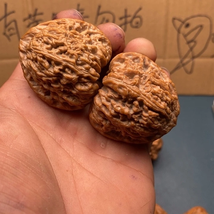 东***蒙文玩核桃吊坠文玩核桃文玩核桃南疆石