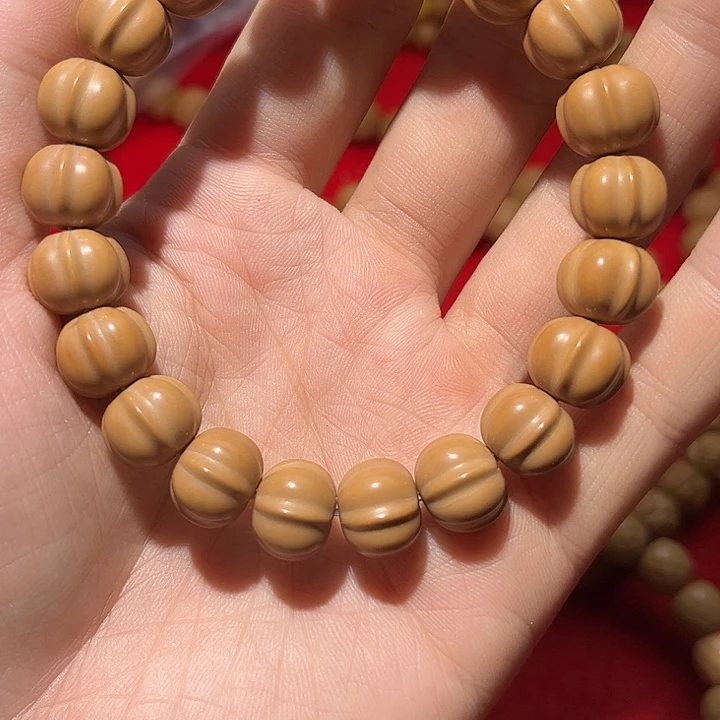 猴头核桃吊坠?****?四花鲨鱼背