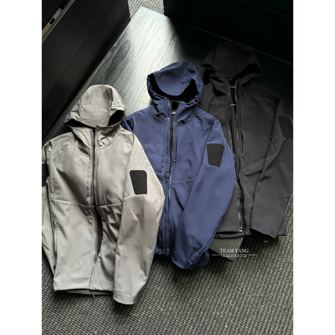 Team Yang-秋冬新品防水防风加绒连帽设计百搭软壳夹克男2588